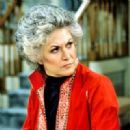 Bea Arthur- as Maude Findlay