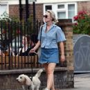 Saoirse Ronan – With Jack Lowden are seen riding bikes in East London - 454 x 552