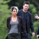 Halle Berry &#8211; Seen in Hyde Park on the set of &#8216;Our Man From Jersey&#8217; in London