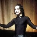Publicity still of Brandon Lee in The Crow (1994) - 454 x 300