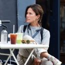 Rhona Mitra – Out in Notting Hill - 454 x 512