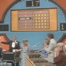 Family Feud- The rady Bunch - 454 x 303