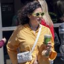 Alia Shawkat – Grabs a green juice in Los Feliz