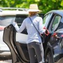Felicity Huffman &#8211; Seen with her pooch on Memorial Day
