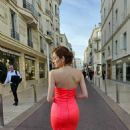 Blanca Blanco – Walking To The Grand Auditorium Louis Lumière In Cannes - 454 x 605