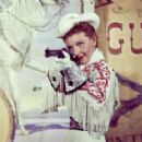 Annie Get Your Gun 1957 LIVE Television Speical Starring John Raitt and Mary Martin - 454 x 231
