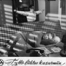 Tyttö lähtee kasarmiin (1956) - 454 x 331