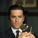 Yannick Bisson as Inspector William Murdoch in The Murdoch Mysteries - 454 x 681
