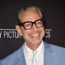 Jeff Goldblum - 395 x 594