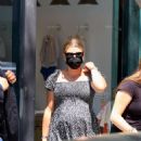 Sofia Richie – Shopping for baby clothes in maternity dress in Beverly Hills - 454 x 681