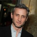 Dan Abrams - 327 x 312