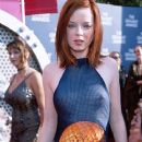 Shirley Manson - The 41st Annual Grammy Awards (1999)