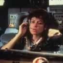 Alien - Sigourney Weaver - 454 x 305