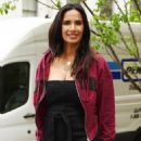 Padma Lakshmi – Steps out in Tribeca - 454 x 682