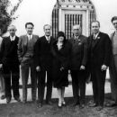 Irving Thalberg with Buster Keaton, Harry Rapf, Nick Schenk, Louis B. Mayer, Eddie Mannix, Hunt Stromberg, in the early 1930s. - 454 x 359