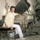 Liberace - 454 x 248