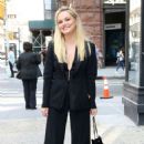 Emily Meade – Outside Build Series in New York - 454 x 681