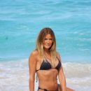 Kelly Bensimon – Photoshoot candids in Miami Beach - 454 x 681