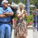 Tori Spelling Hangs with Jay Leno at the Concourse D’Elegance in Beverly Hills - 454 x 681