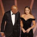 Morgan Freeman and Margot Robbie - The 95th Annual Academy Awards (2023) - 454 x 318