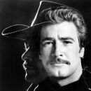 Lee Horsley - 390 x 488