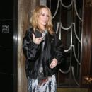 Kylie Minogue – Returns to her London Hotel