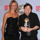 Cameron Diaz and Mike Myers attends The 2007 MTV Movie Awards - 435 x 612