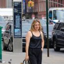 Alicia Silverstone – Goes make-up free for a walk at Manhattan’s Chinatown