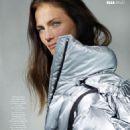 Mini Anden - Elle Magazine Pictorial [Italy] (5 November 2022) - 454 x 605