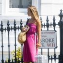 Lady Amelia Windsor – On a stroll in Notting Hill - 454 x 629