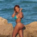 Moriah Mills in Bikini – Photoshoot on the beach in Miami - 454 x 724