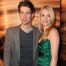 Yvonne Strahovski and Tim Loden - 385 x 600