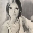 Barbara Bouchet - Movie News Magazine Pictorial [Singapore] (October 1968) - 454 x 609