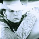 Dwight Yoakam - 280 x 332