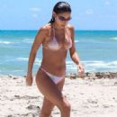 Chantel Jeffries – On the beach in Miami - 454 x 681