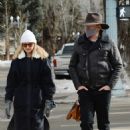 Liza Powel O’Brien – Steps out in Aspen - 454 x 634