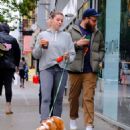 Lauren Miller and Seth Rogen – Walking their dog in New York - 454 x 565