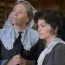 Valerie Bertinelli and Diana Rigg - The Haunting of Helen Walker (1995) - 385 x 382
