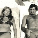 George Hamilton and Alana Stewart - 454 x 319