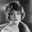 The Belle of Broadway - Betty Compson as Marie Duval - 454 x 577
