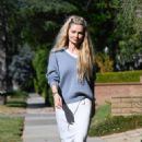 Gia Skova – Shopping at the Country Mart in Brentwood