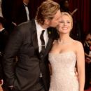 Dax Shepard and Kristen Bell At The 86th Annual Academy Awards - Arrivals (2014) - 395 x 594