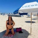Claudia Romani – Posing at the Loews Hotel in Miami Beach - 454 x 484