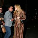 Kate Hudson – Enjoys dinner with friends in Beverly Hills - 454 x 681
