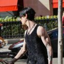 FKA Twigs – Steps out for lunch in Paris - 454 x 681