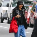Zoe Kravitz – Is pictured on a stroll in New York - 454 x 666