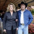 Garth Brooks and Trisha Yearwood - 454 x 561
