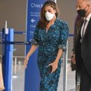 Eva Mendes – Arrives at JFK Airport in New York - 454 x 681
