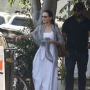 Angelina Jolie – Shopping at Lassens in Los Angeles