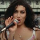 Amy Winehouse - Amy Winehouse: Fuck Me Pumps - 454 x 241